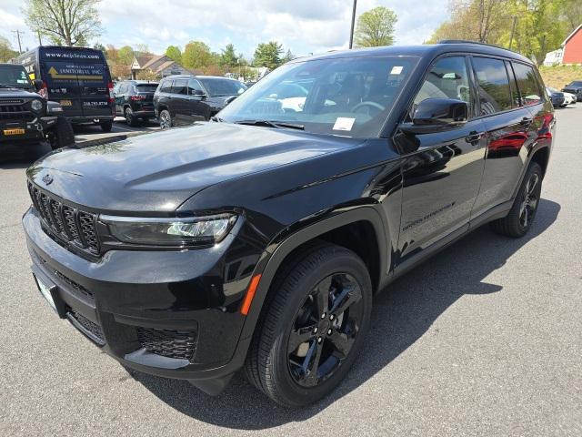 new 2024 Jeep Grand Cherokee L car, priced at $48,332