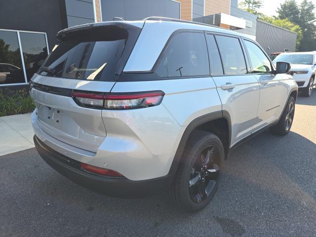 new 2024 Jeep Grand Cherokee car, priced at $43,372