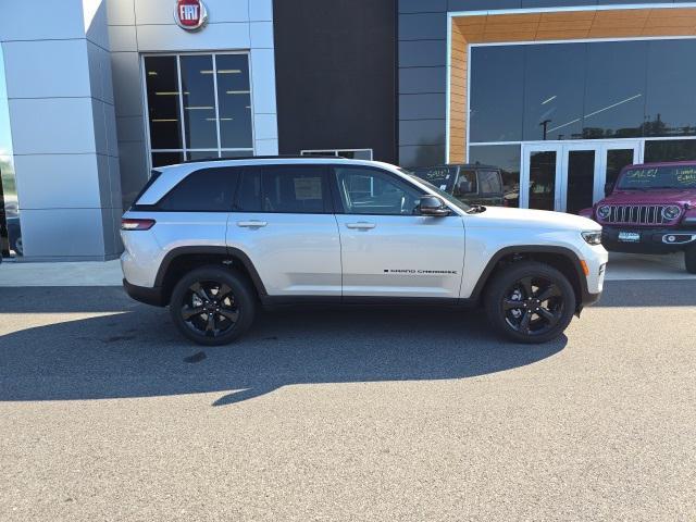 new 2024 Jeep Grand Cherokee car, priced at $43,372