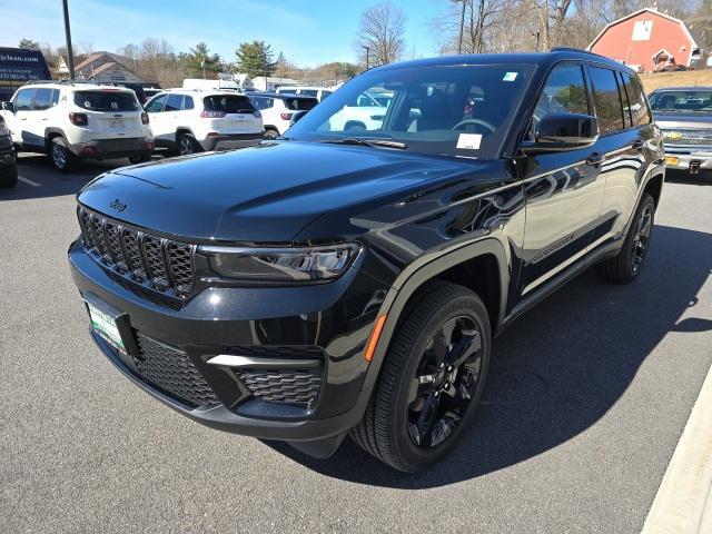 new 2024 Jeep Grand Cherokee car, priced at $46,372