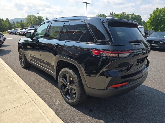 new 2024 Jeep Grand Cherokee car, priced at $43,372