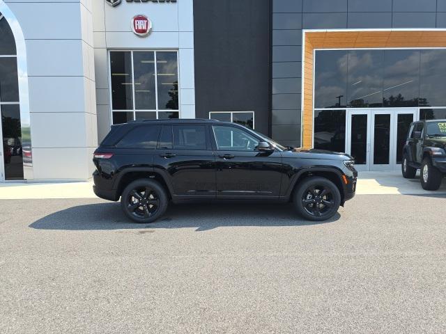 new 2024 Jeep Grand Cherokee car, priced at $43,372