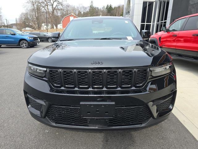 new 2024 Jeep Grand Cherokee car, priced at $42,039