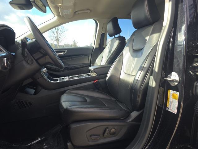 used 2022 Ford Edge car, priced at $24,999