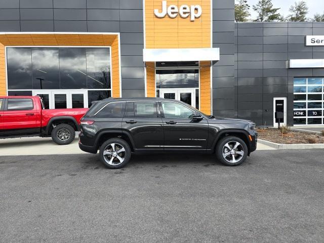 new 2024 Jeep Grand Cherokee car, priced at $52,137