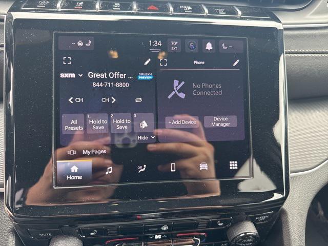 used 2024 Jeep Grand Cherokee car, priced at $38,999