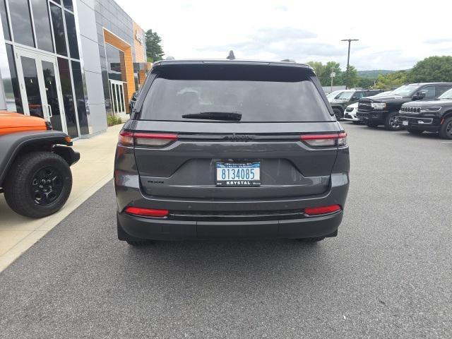 used 2024 Jeep Grand Cherokee car, priced at $35,999
