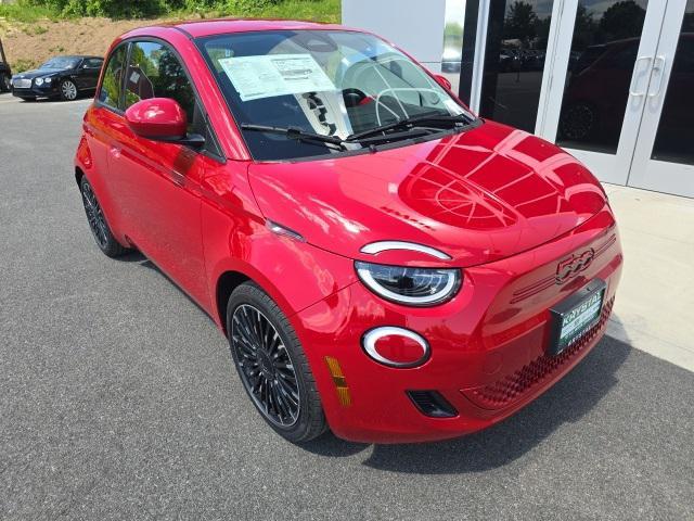 new 2024 FIAT 500e car, priced at $34,095