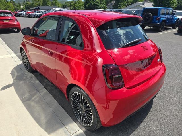 new 2024 FIAT 500e car, priced at $34,095