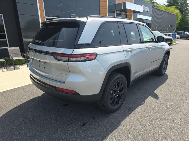 new 2024 Jeep Grand Cherokee car, priced at $42,442