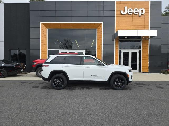 new 2024 Jeep Grand Cherokee car, priced at $45,836