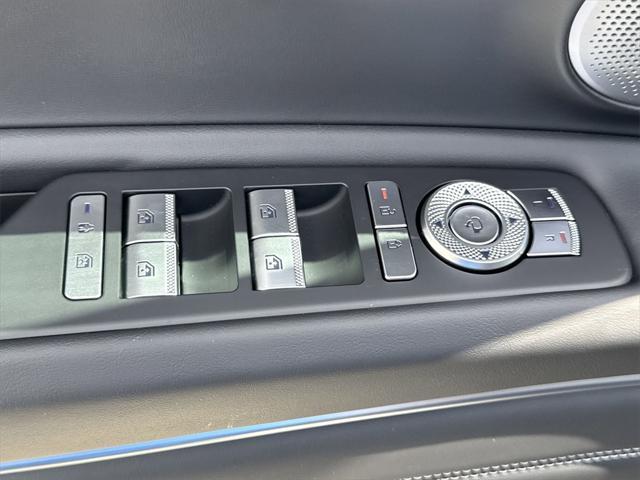 new 2025 Genesis GV80 car, priced at $72,004