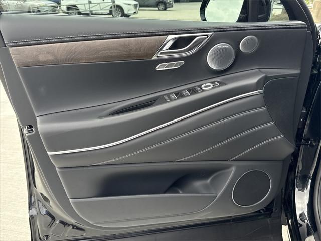 new 2025 Genesis GV80 car, priced at $77,084