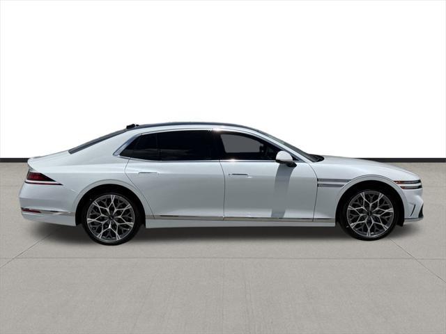 new 2025 Genesis G90 car, priced at $96,405