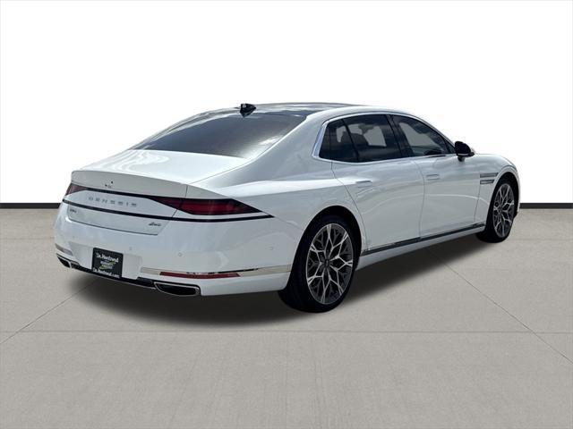 new 2025 Genesis G90 car, priced at $102,615