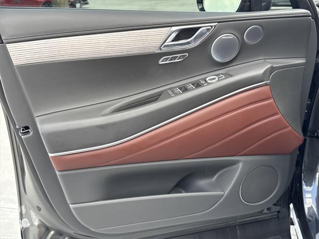 new 2025 Genesis GV80 car, priced at $82,690