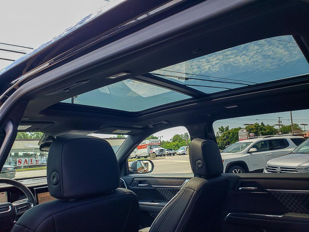 new 2025 GMC Acadia car, priced at $59,940