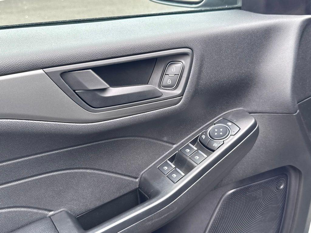 used 2023 Ford Escape car, priced at $21,364