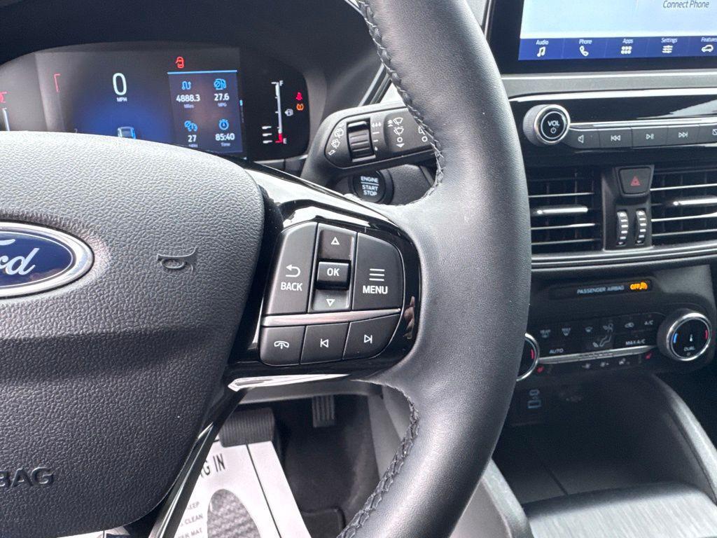 used 2023 Ford Escape car, priced at $21,364