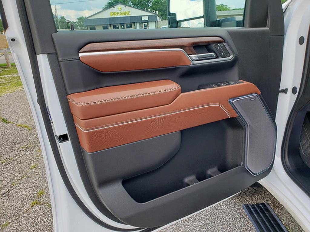 new 2025 GMC Sierra 2500 car, priced at $95,991