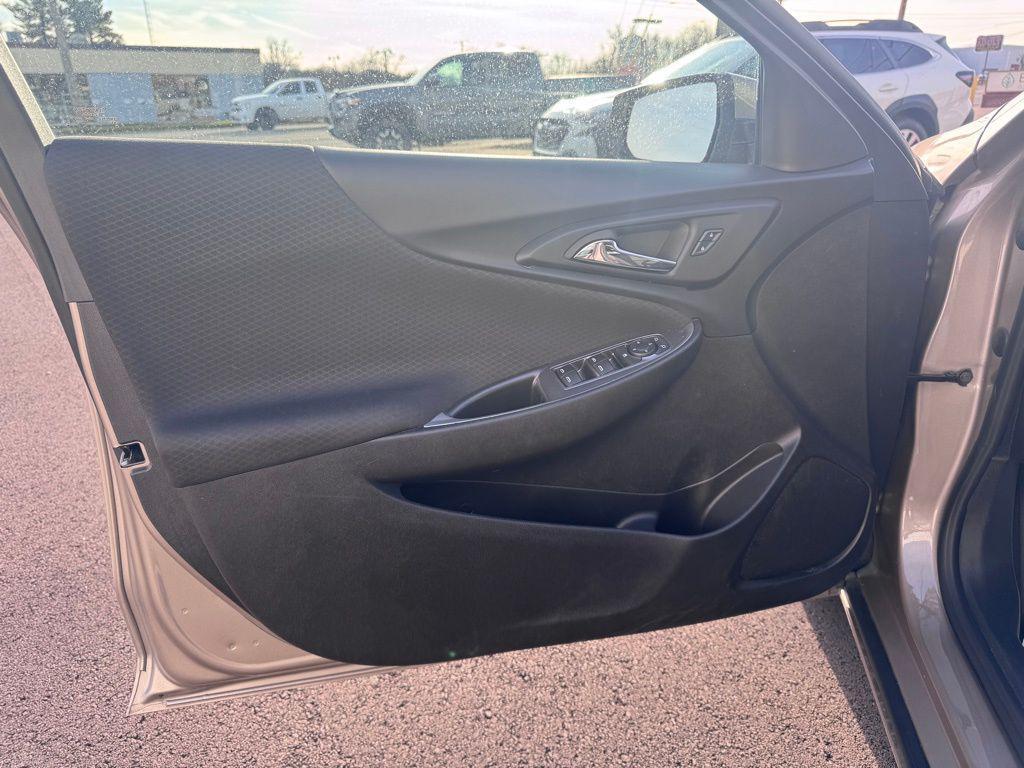 used 2024 Chevrolet Malibu car