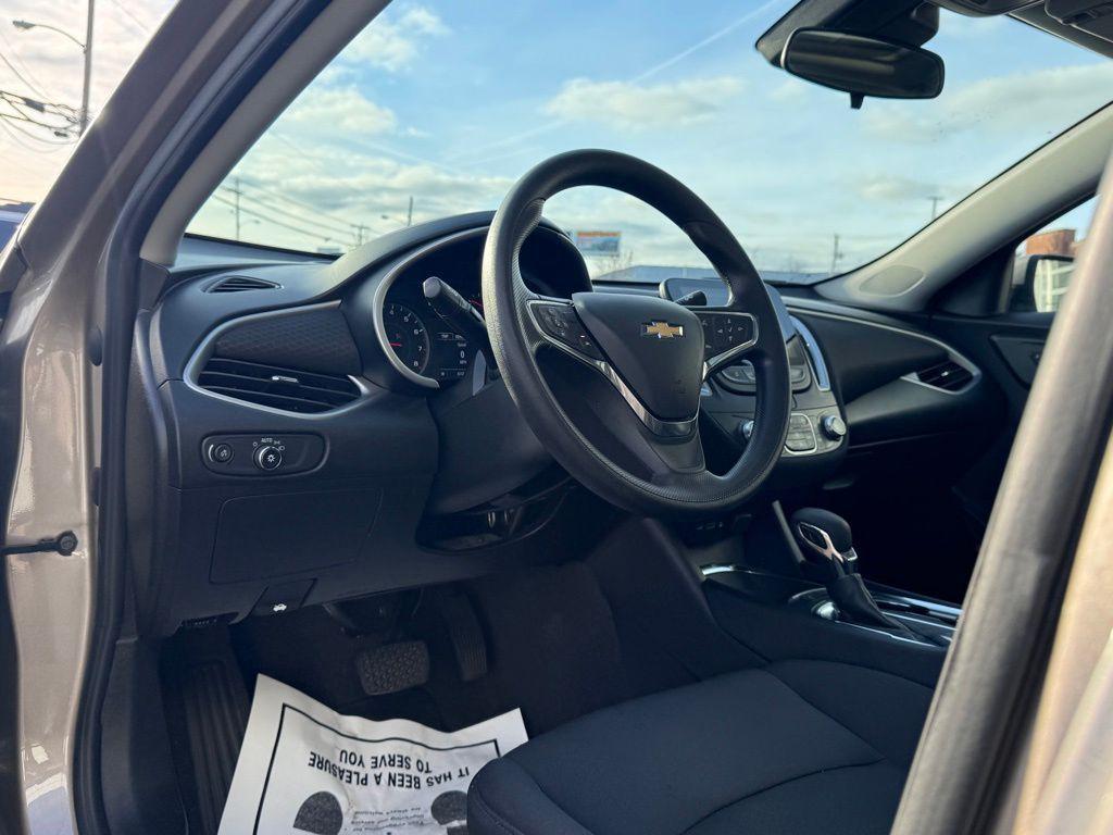 used 2024 Chevrolet Malibu car