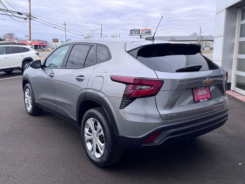 used 2024 Chevrolet Trax car