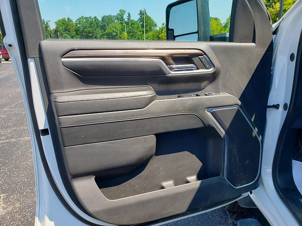 used 2024 Chevrolet Silverado 3500 car, priced at $59,990