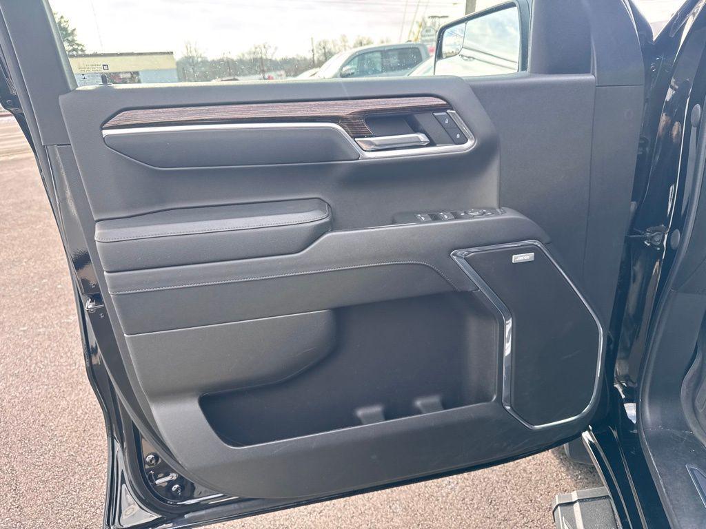 used 2023 GMC Sierra 1500 car, priced at $42,990