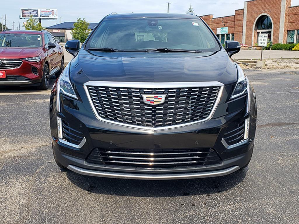 used 2025 Cadillac XT5 car, priced at $49,114