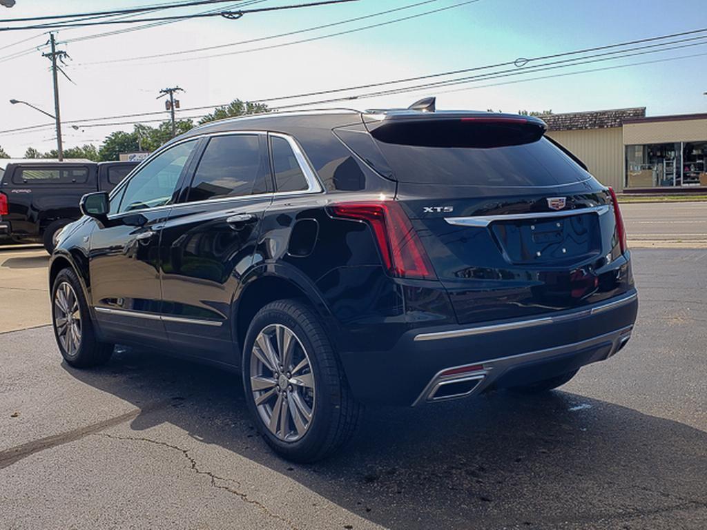 used 2025 Cadillac XT5 car, priced at $49,114