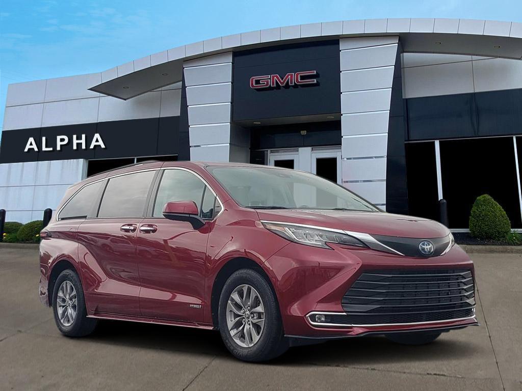 used 2021 Toyota Sienna car, priced at $36,402