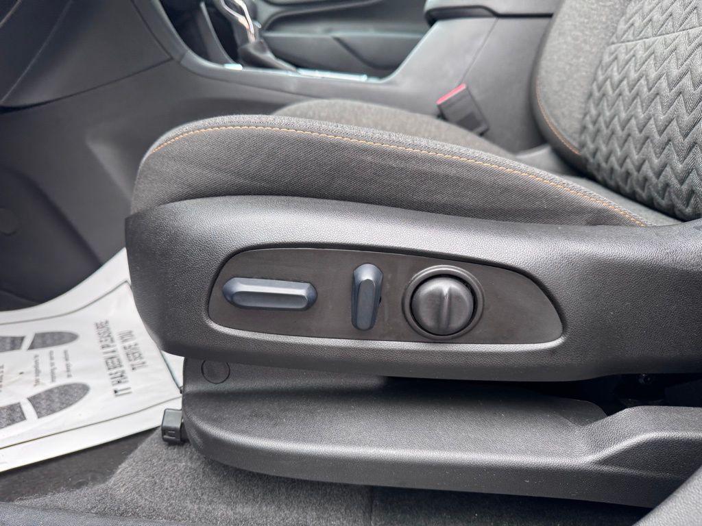 used 2024 Chevrolet Equinox car, priced at $21,327