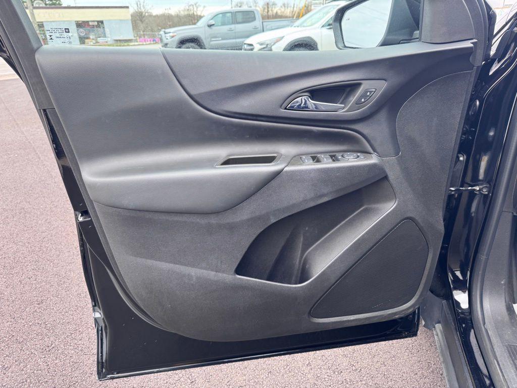 used 2024 Chevrolet Equinox car, priced at $21,327