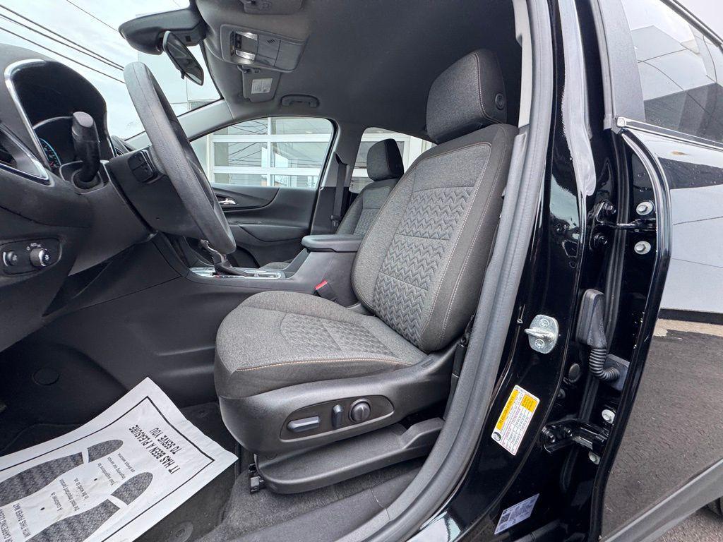used 2024 Chevrolet Equinox car, priced at $21,327