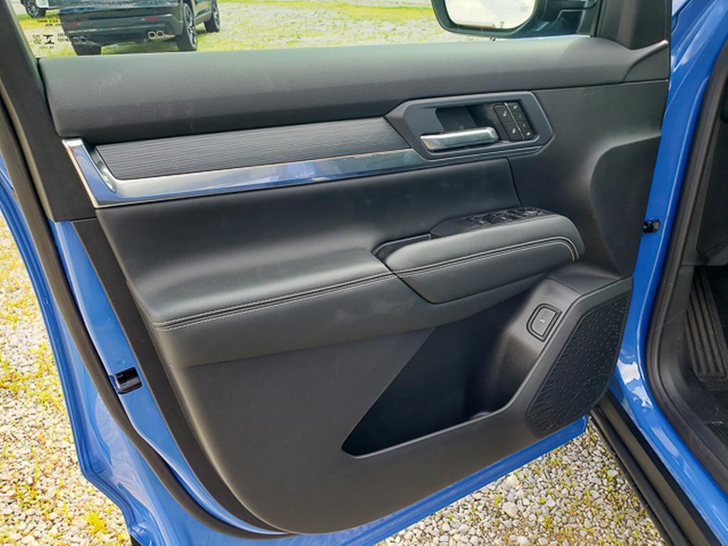 new 2025 GMC Terrain car, priced at $36,250