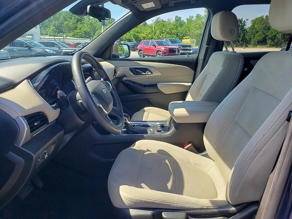 used 2022 Chevrolet Traverse car, priced at $24,941