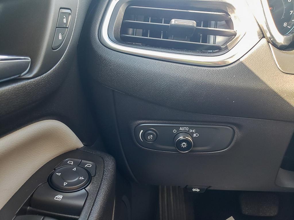 used 2023 Chevrolet Equinox car, priced at $21,990
