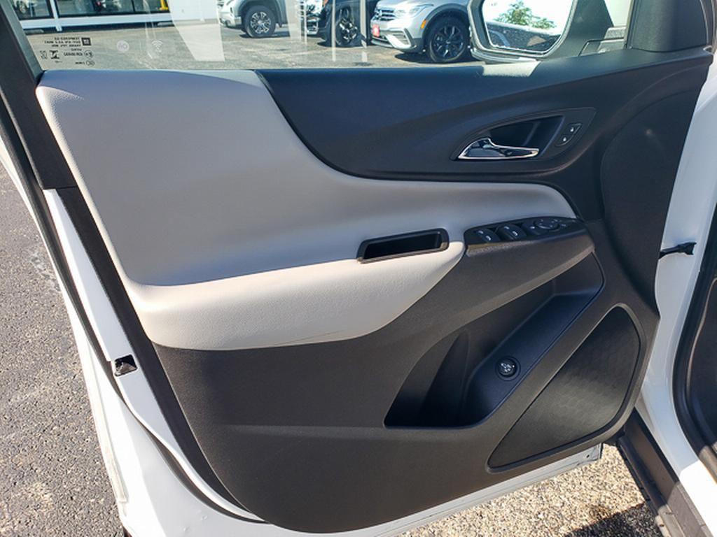 used 2023 Chevrolet Equinox car, priced at $21,990