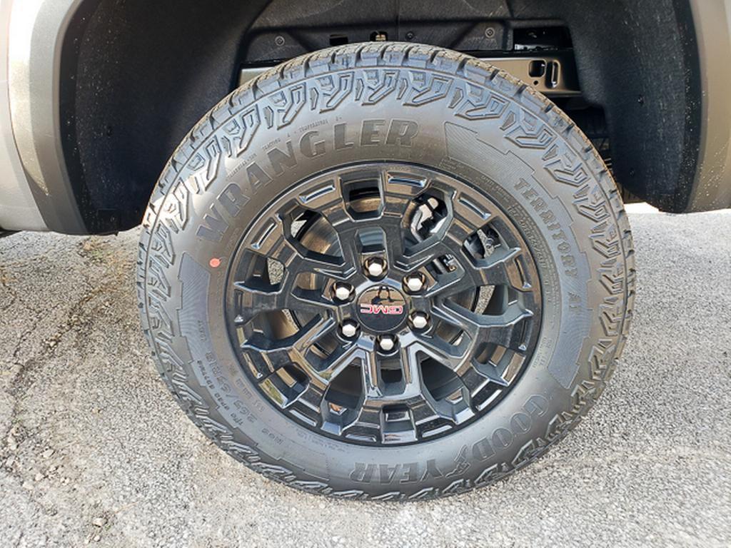 new 2026 GMC Canyon car, priced at $47,100