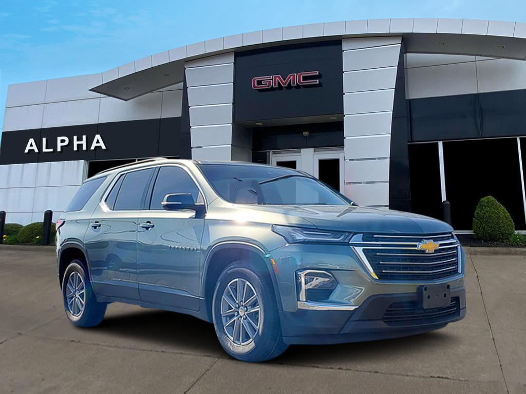 used 2022 Chevrolet Traverse car, priced at $29,314