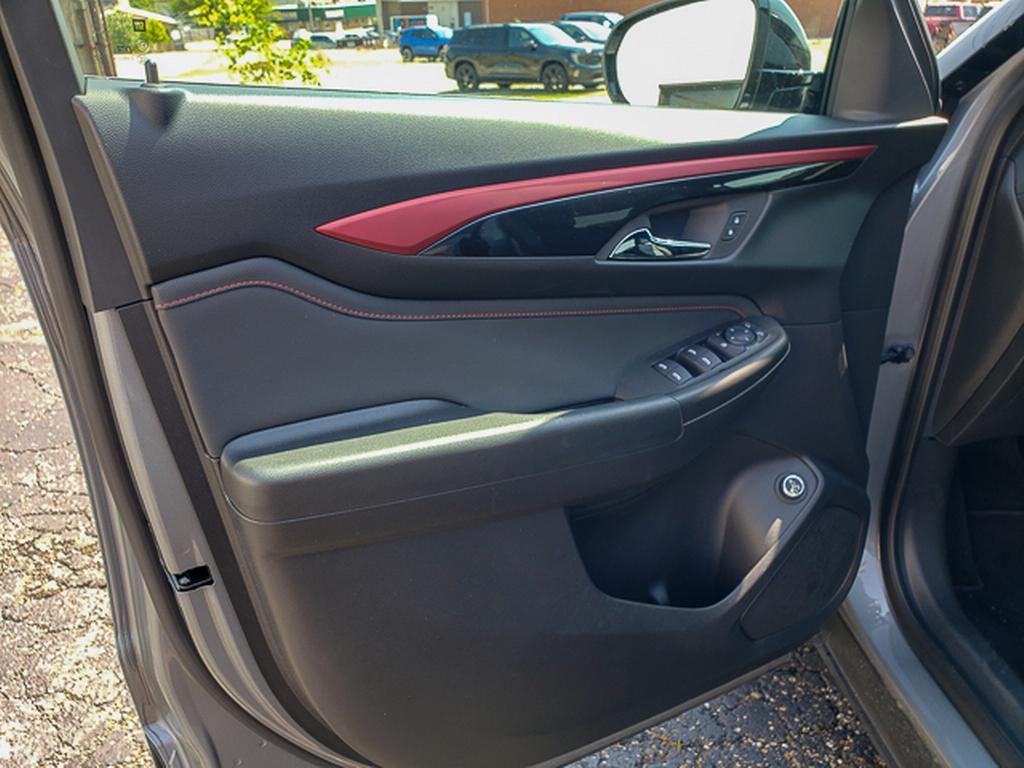 used 2025 Chevrolet TrailBlazer car, priced at $29,789