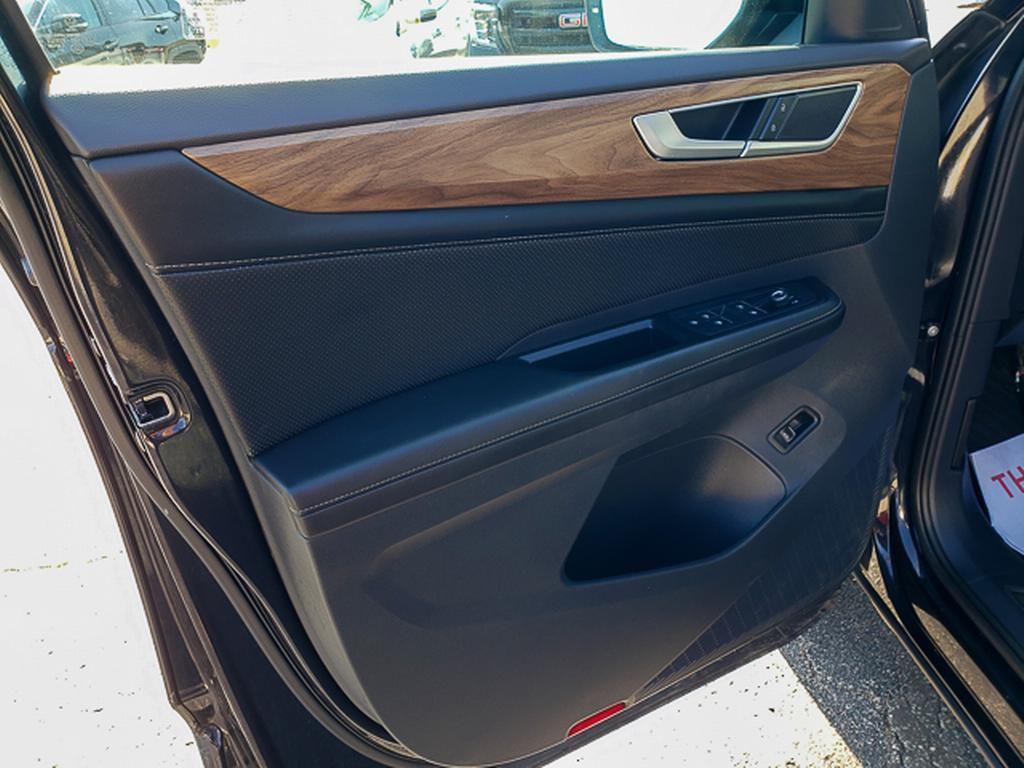 used 2024 Volkswagen Atlas car, priced at $33,774
