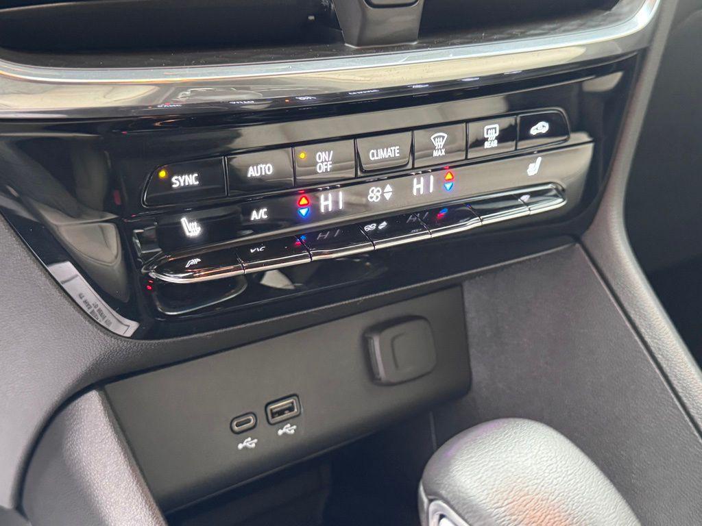 used 2024 Buick Encore GX car, priced at $28,130