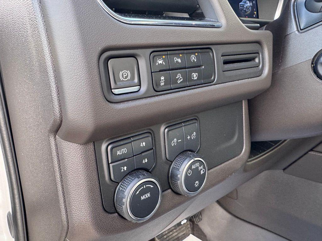 used 2024 Chevrolet Suburban car, priced at $63,999