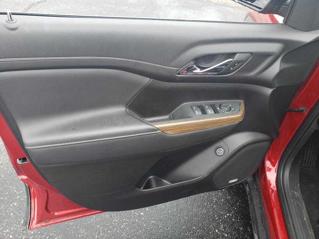 used 2023 GMC Acadia car, priced at $32,147