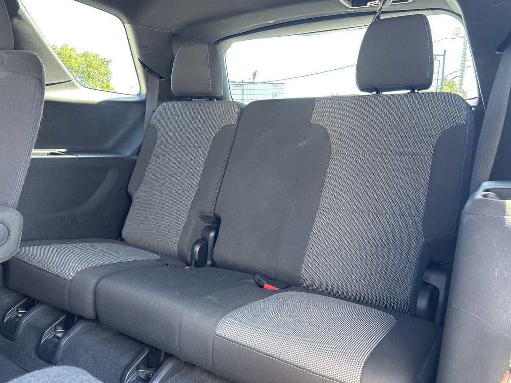 used 2023 Chevrolet Traverse car, priced at $21,985