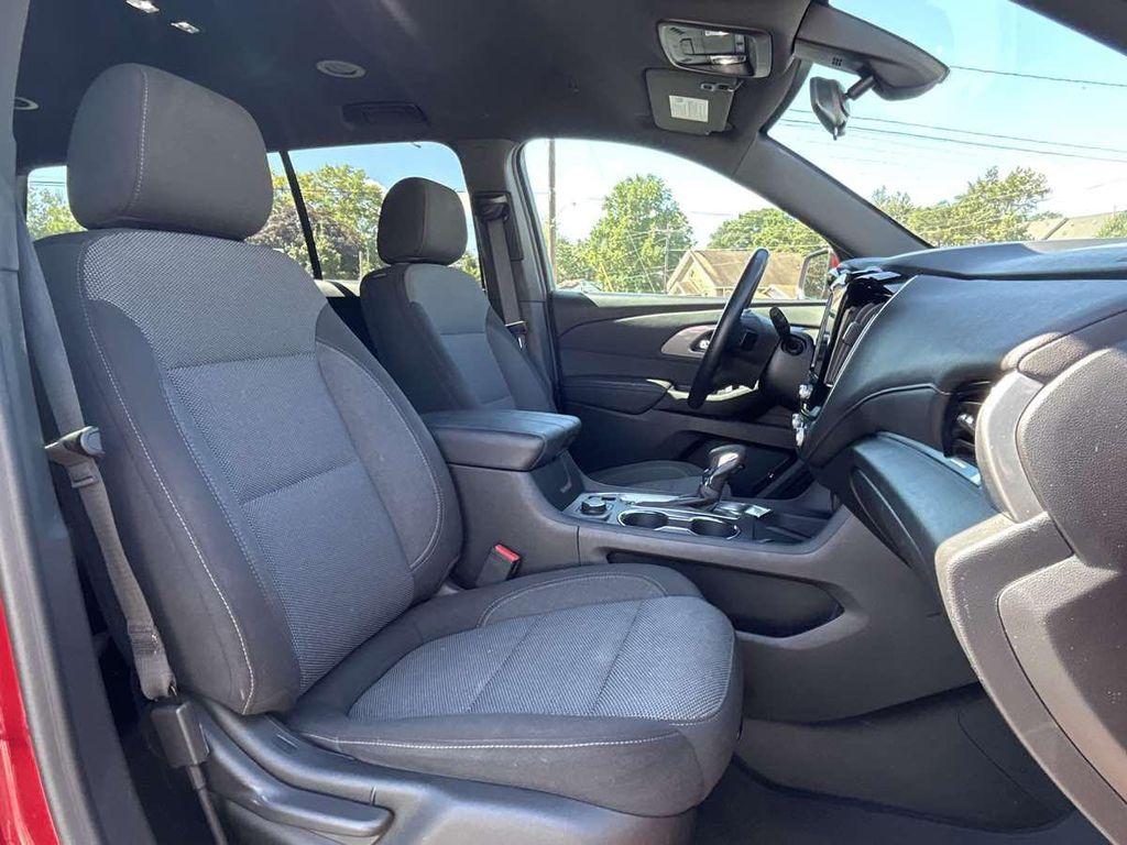 used 2023 Chevrolet Traverse car, priced at $21,985