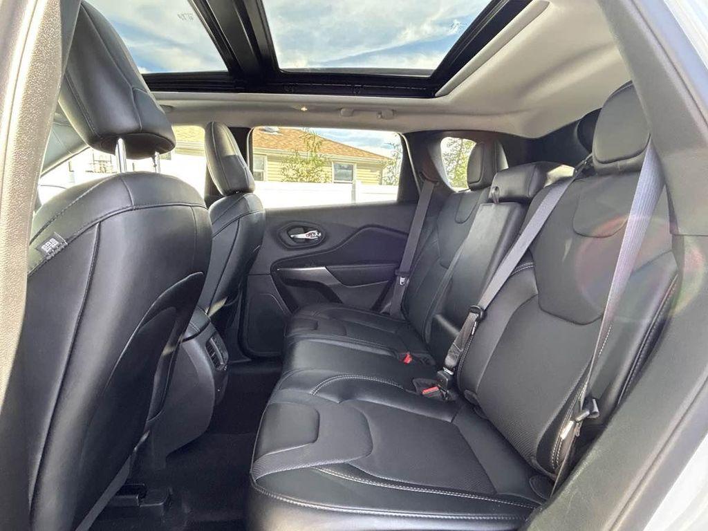 used 2022 Jeep Cherokee car, priced at $24,985