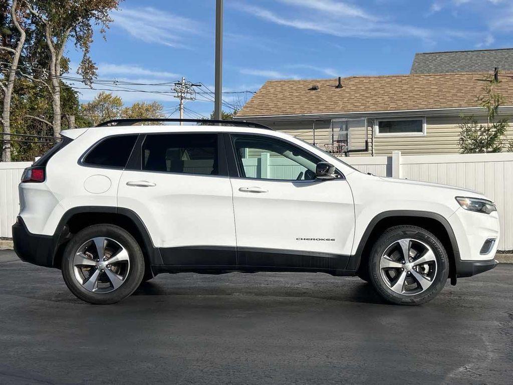 used 2022 Jeep Cherokee car, priced at $24,985